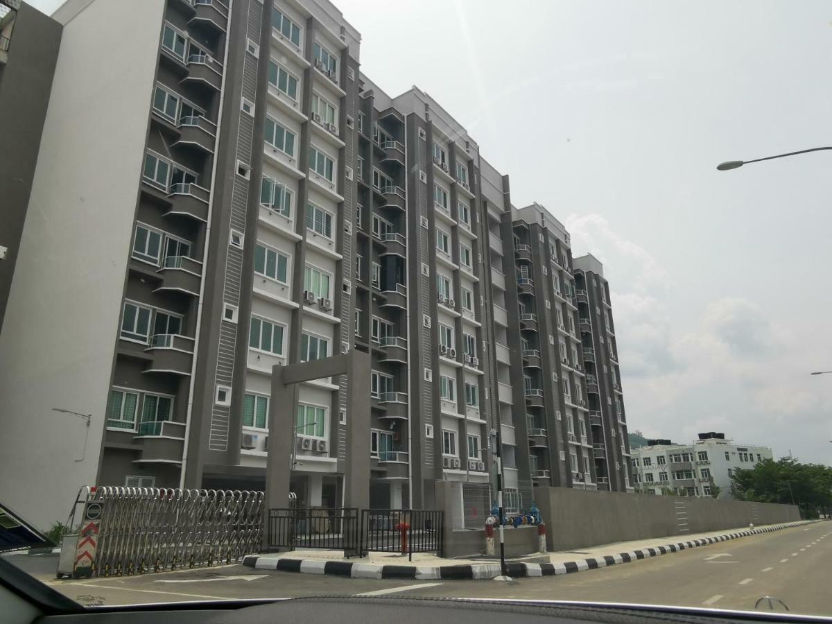 Apartment  Kuah Exterior foto
